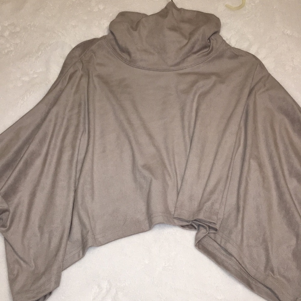 Lime and Vine Taupe High/Neck Top (Size Medium)